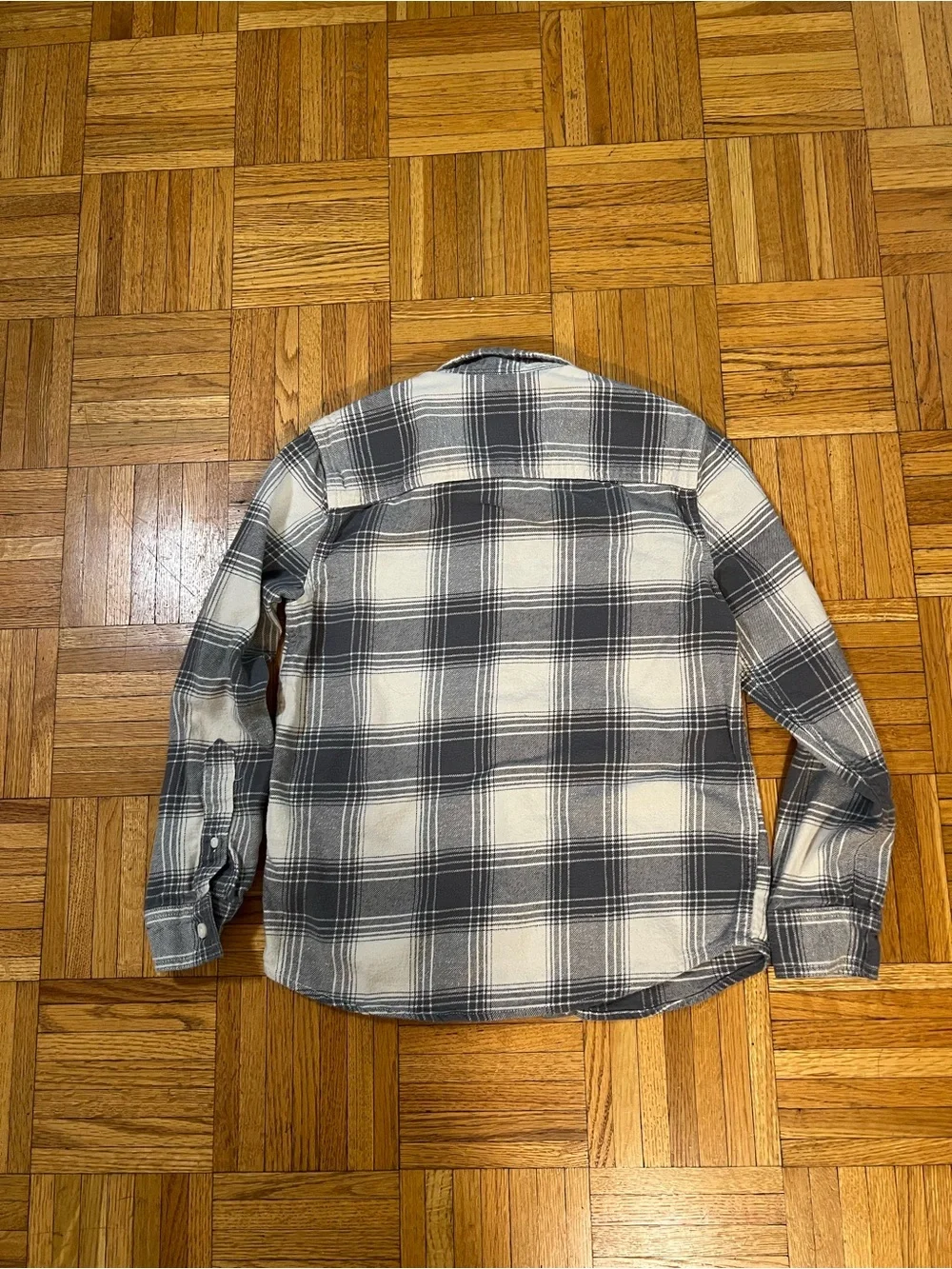 Preppy with a little grunge abercrombie kids Gray and White Plaid Shirt 9 years